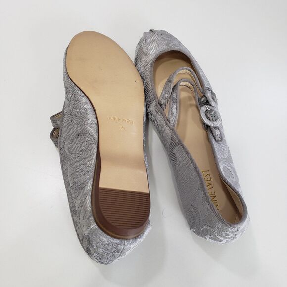Nine West Women's Silver Flats, Size 8M - Picture 4 of 9